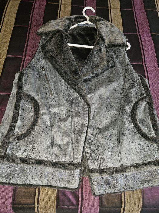 Casaco sem mangas, colete pêlo, marca Desigual