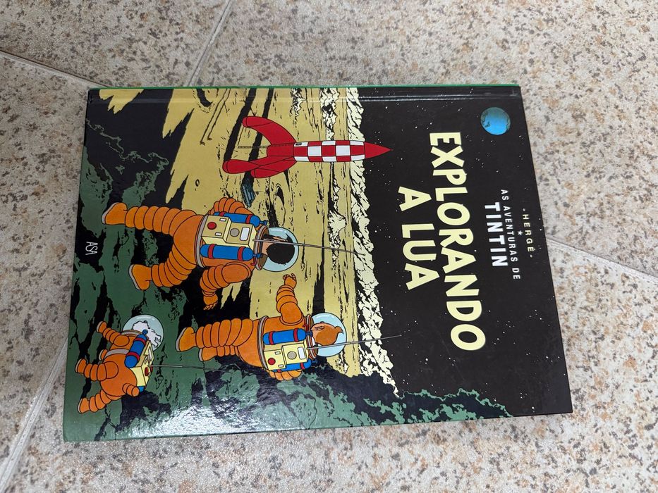 As aventuras de TINTIN - Explorando a lua.