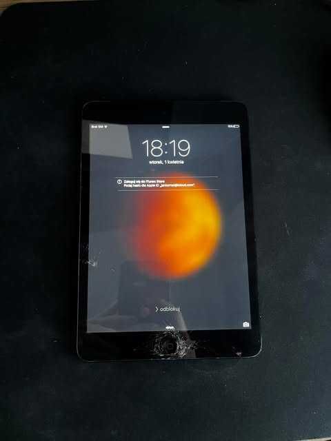 iPad mini 1 – 32GB – Sprawny, pęknięty ekran