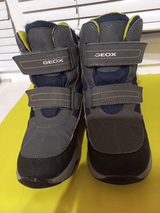 Продам дитячі зимові черевики Geox original 36 р.
