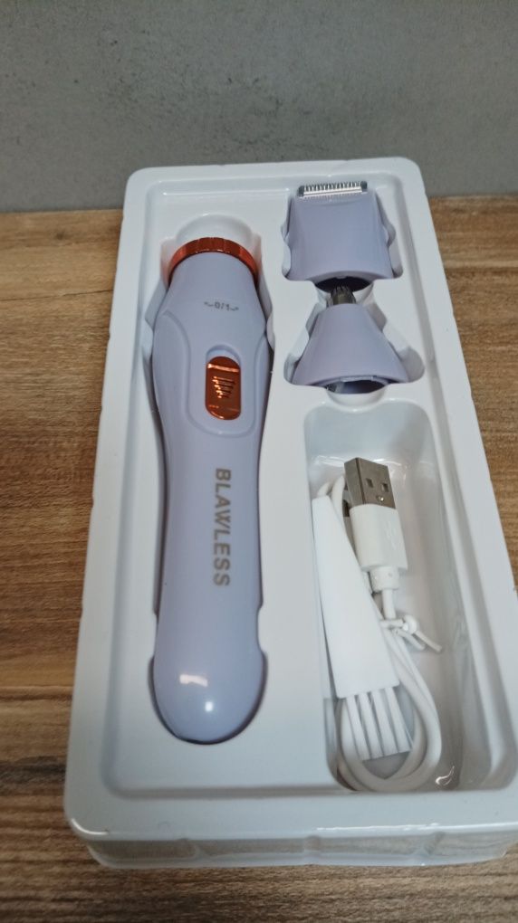 Zestaw do depilacji dla kobiet. Damski depilator - trymer
