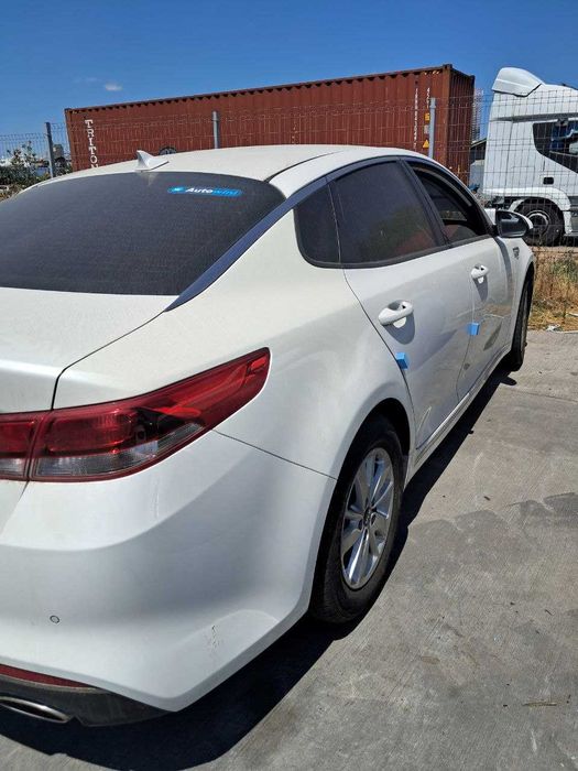 Продам автомобіль KIA  K5  2017року