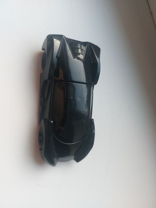 Кіндер Maxi Ліга справедливості бетмобіль машина