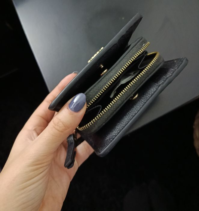 Carteira da Parfois. Com muito espaço.