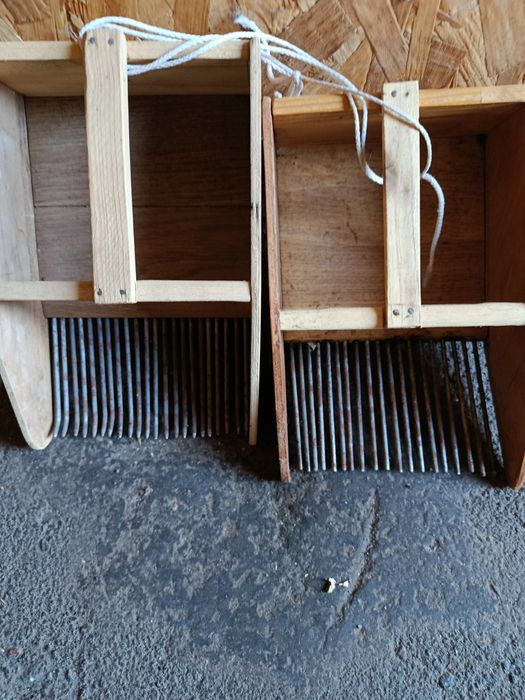 Гребінка для ягід