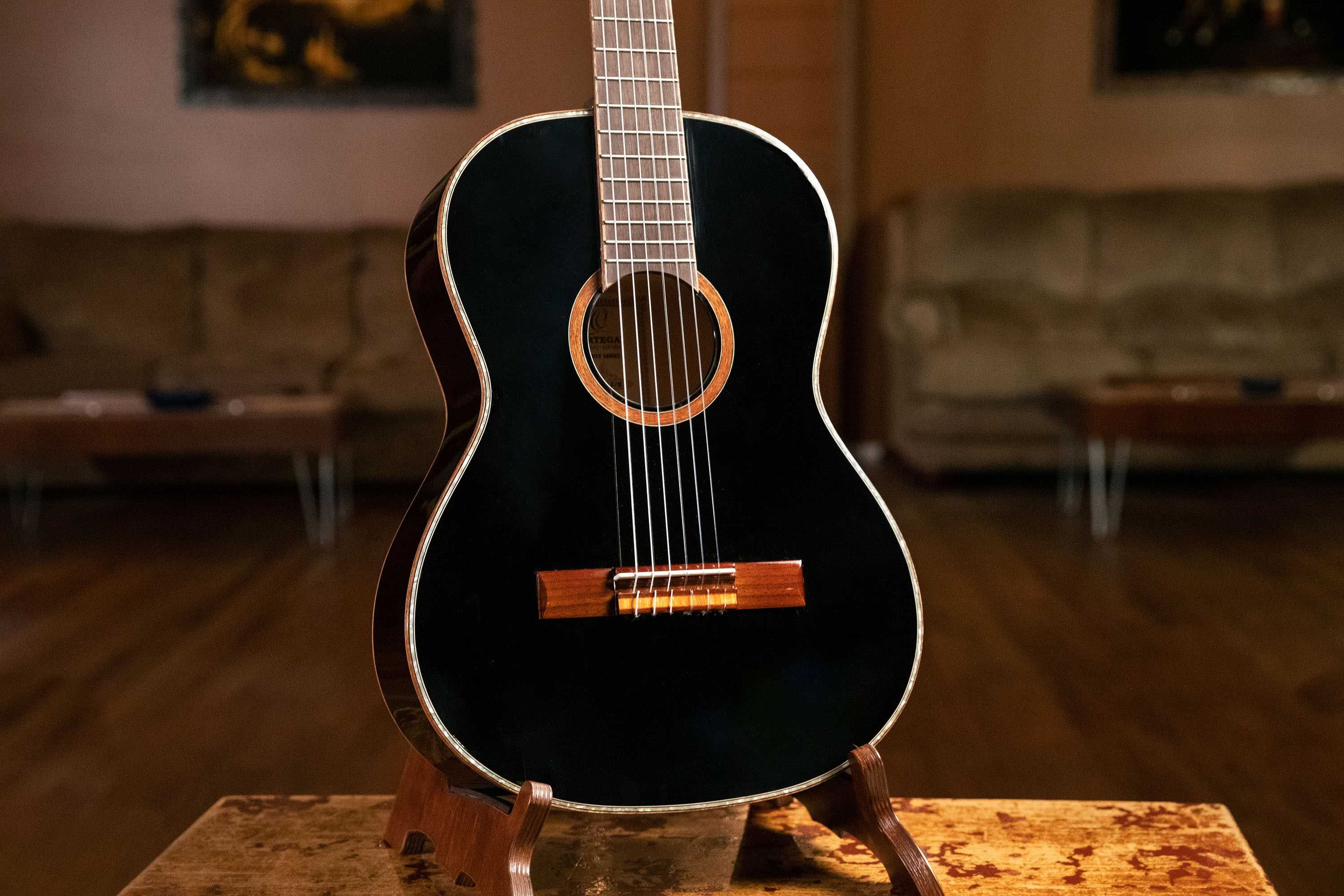 Ortega R221BK-7/8 Gitara klasyczna