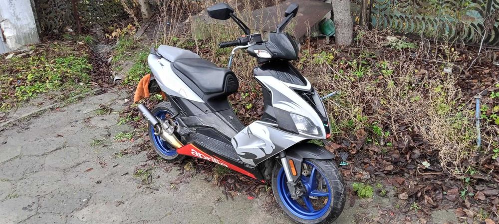 Skuter Aprilia SR factory