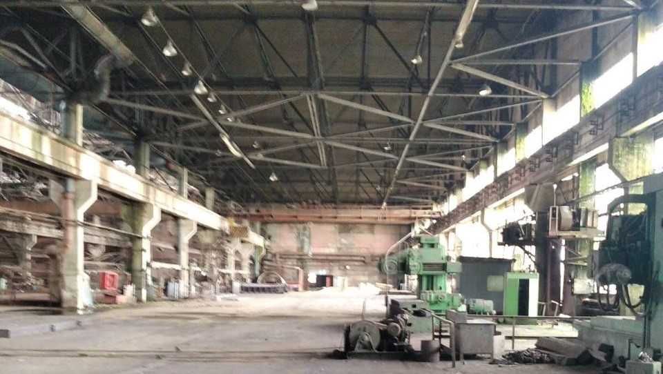 Завод від 30000 - 70000 м2 , мостові крани, підстанція 110/10кВ (10МВ)