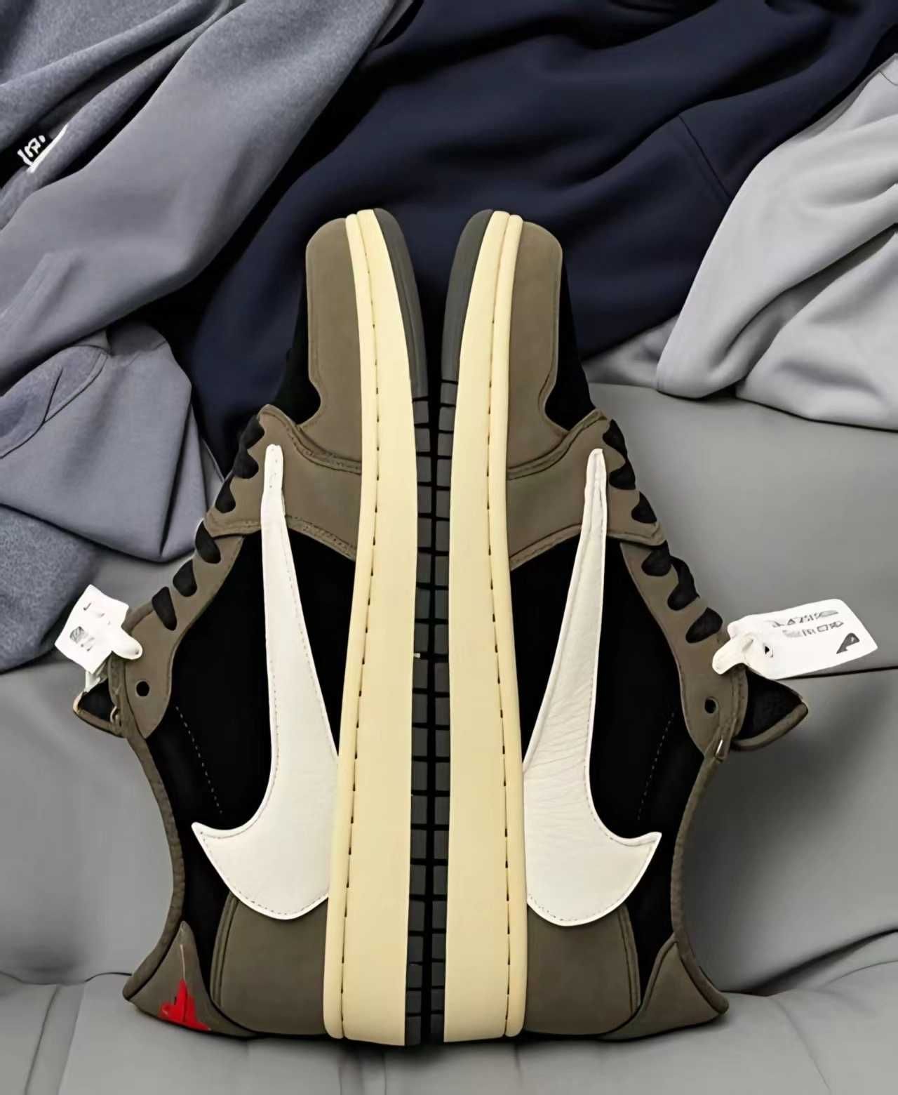 buty Espadryle Jordan_1_Retro_Low_OG_SP_Travis_Scott_Mocha  46