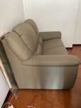 1 sofa de 2 pessoas