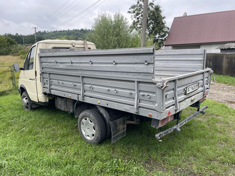 Вантажний автомобіль газ