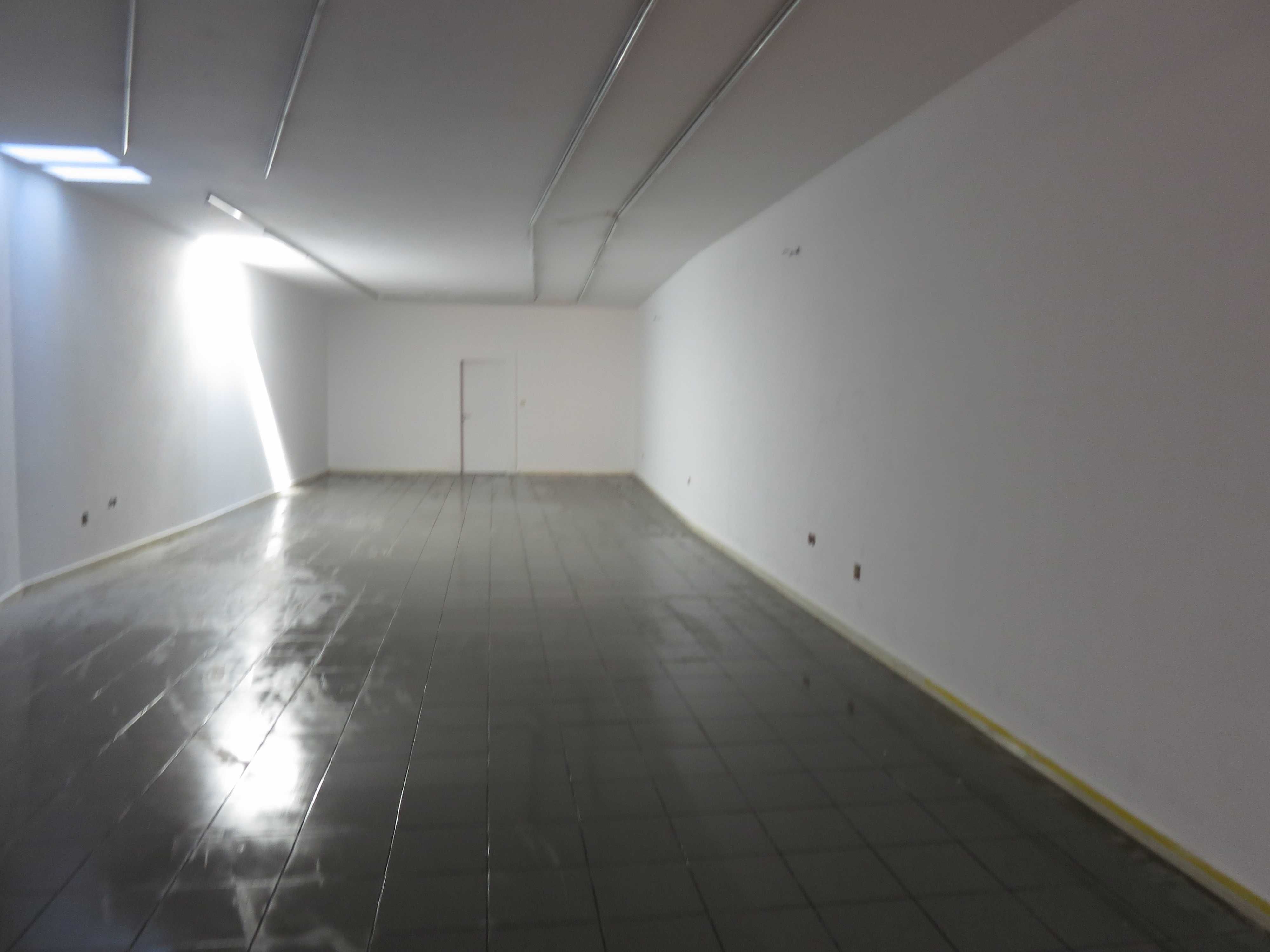 Arrenda espaço comercial