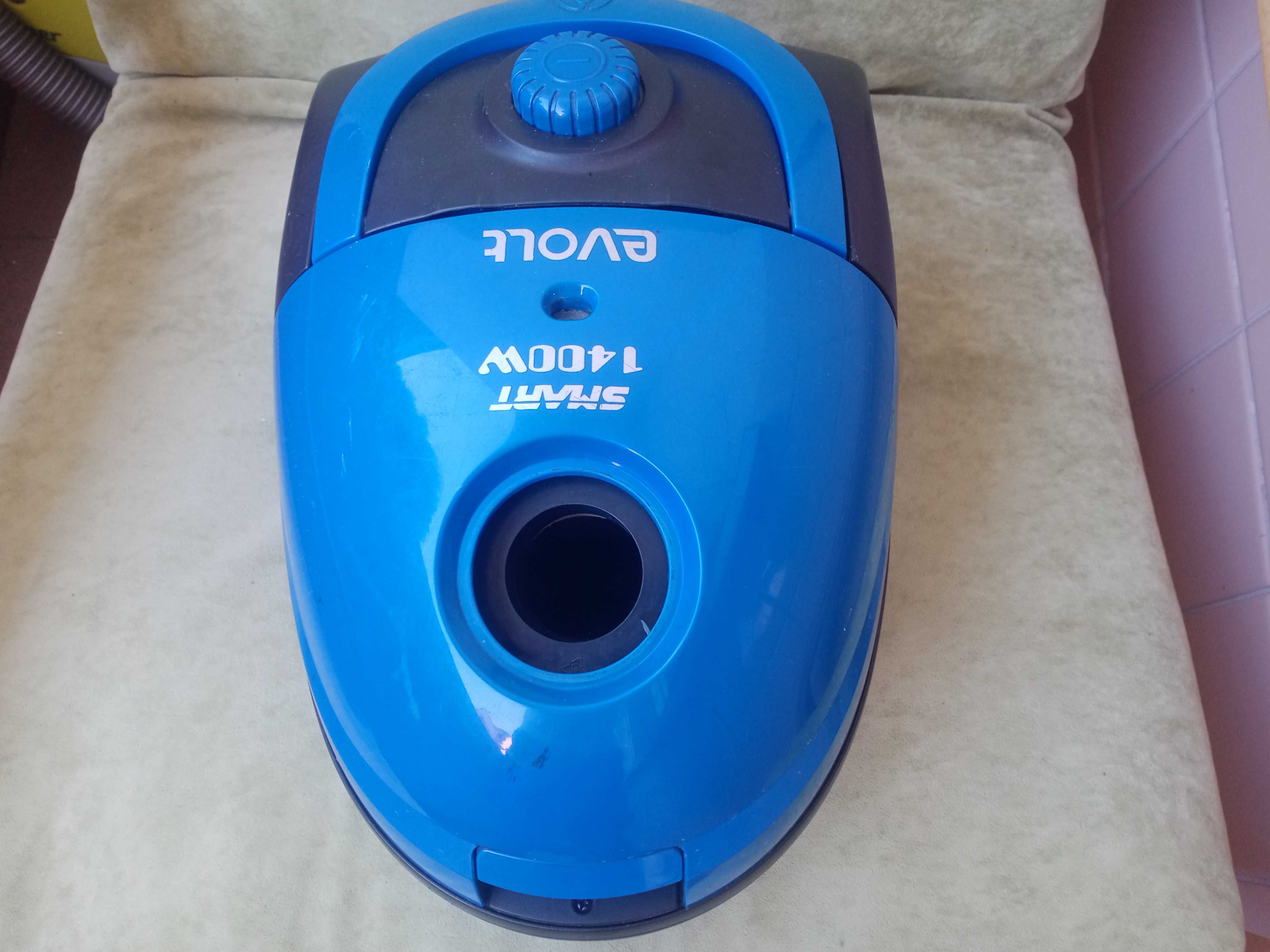 Пилoсос  Ewolt 1400 WT