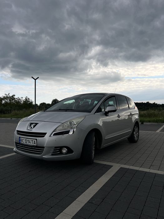 Продається Peugeot 5008