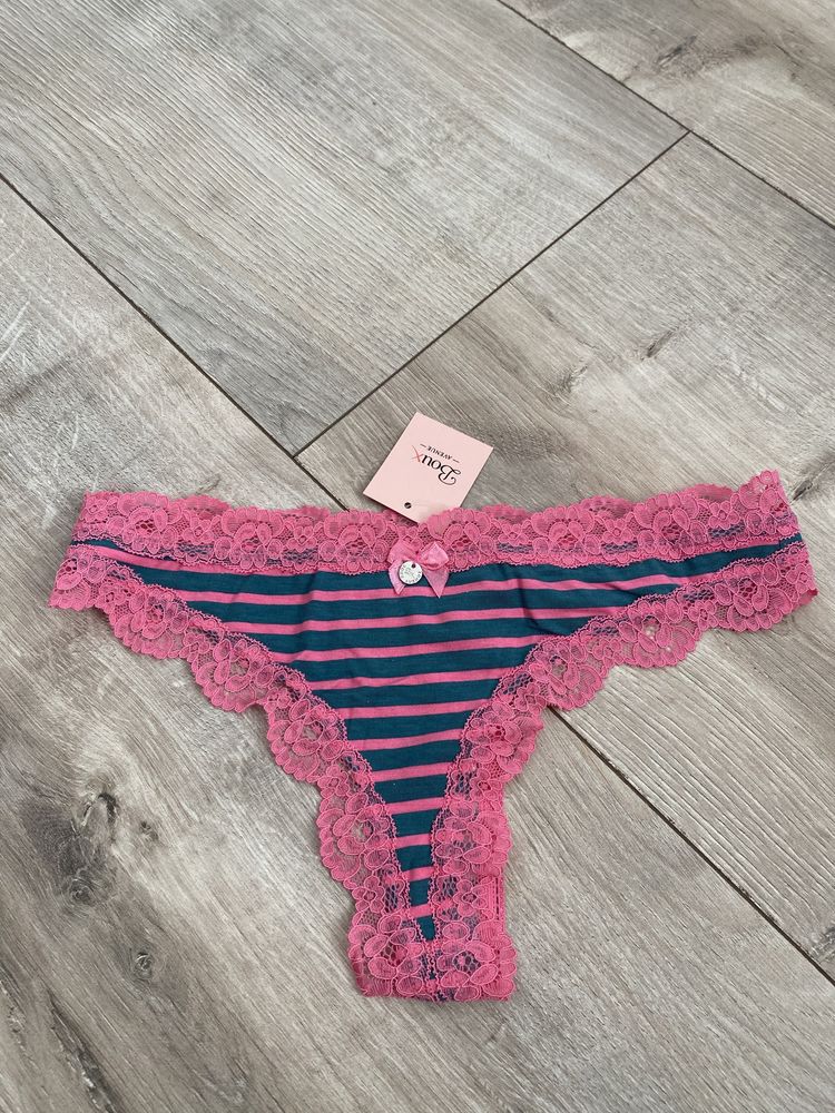 Nowe majtki stringi