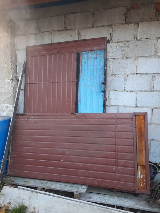 Sprzedam dwuskrzydłową bramę garażową