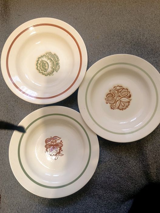 Тарелки Буди большие глубокие