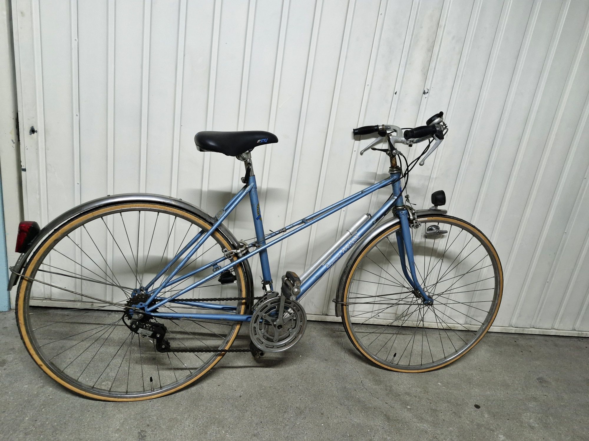 Bicicleta de senhora