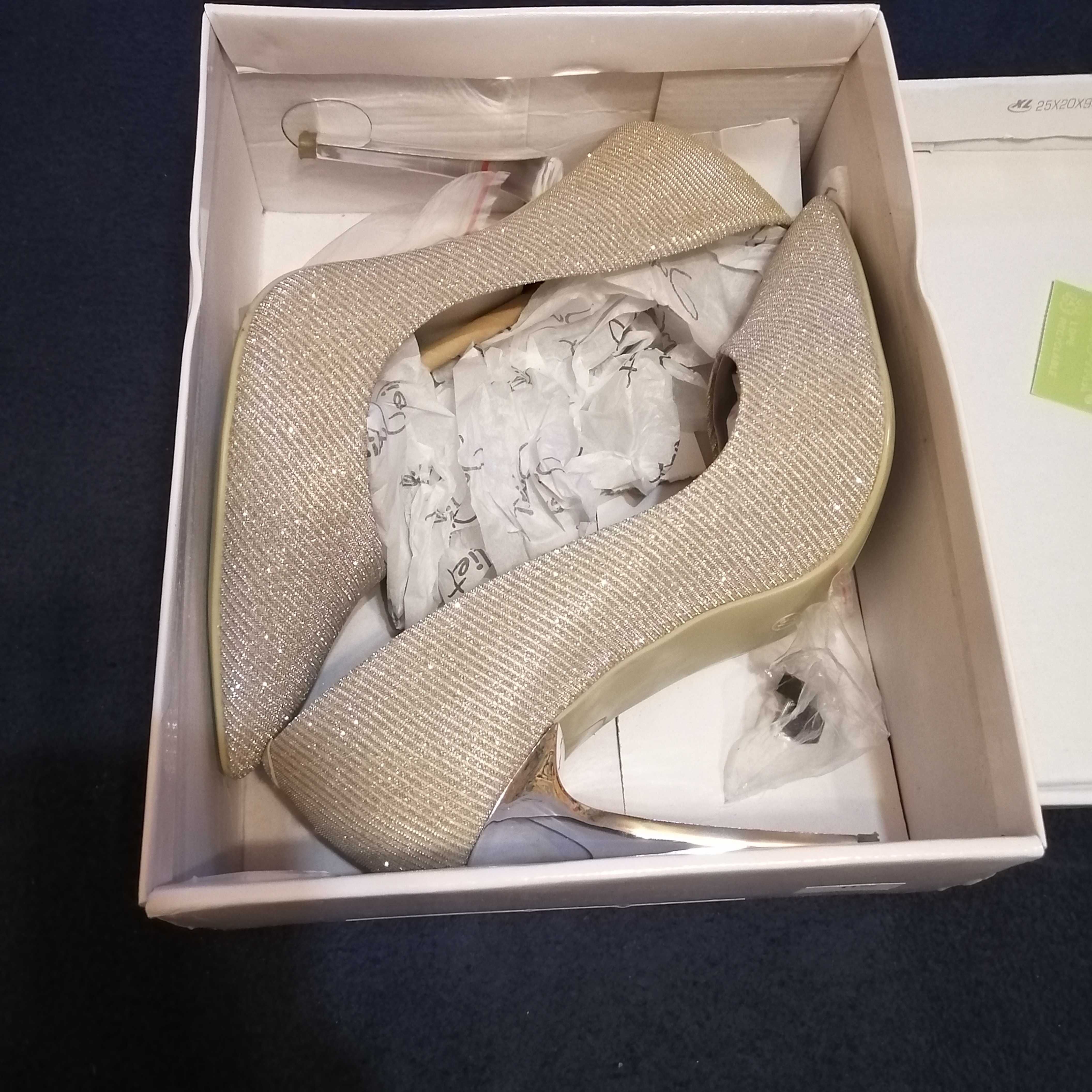 Buty szpilki elegancki