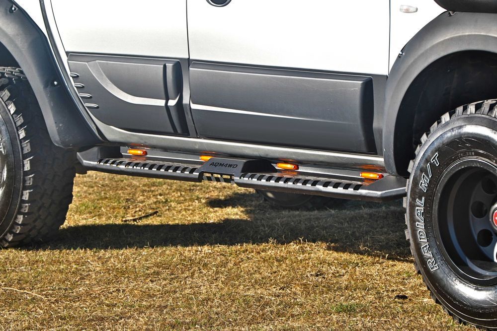 Progi stopnie orurowanie boczne Mitsubishi L200 Isuzu D-Max Mercedes X