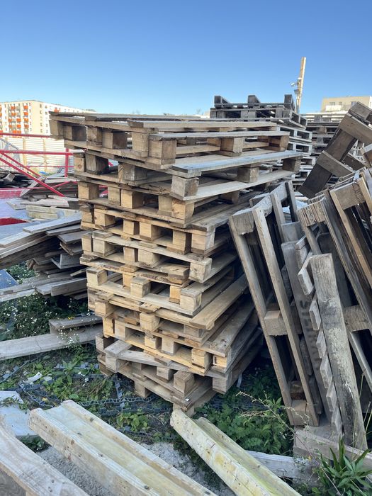 Oddam za darmo - palety oraz deski po budowlane