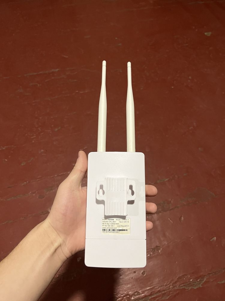 Tianjie. Outdoor LTE 4G SIM Card Router