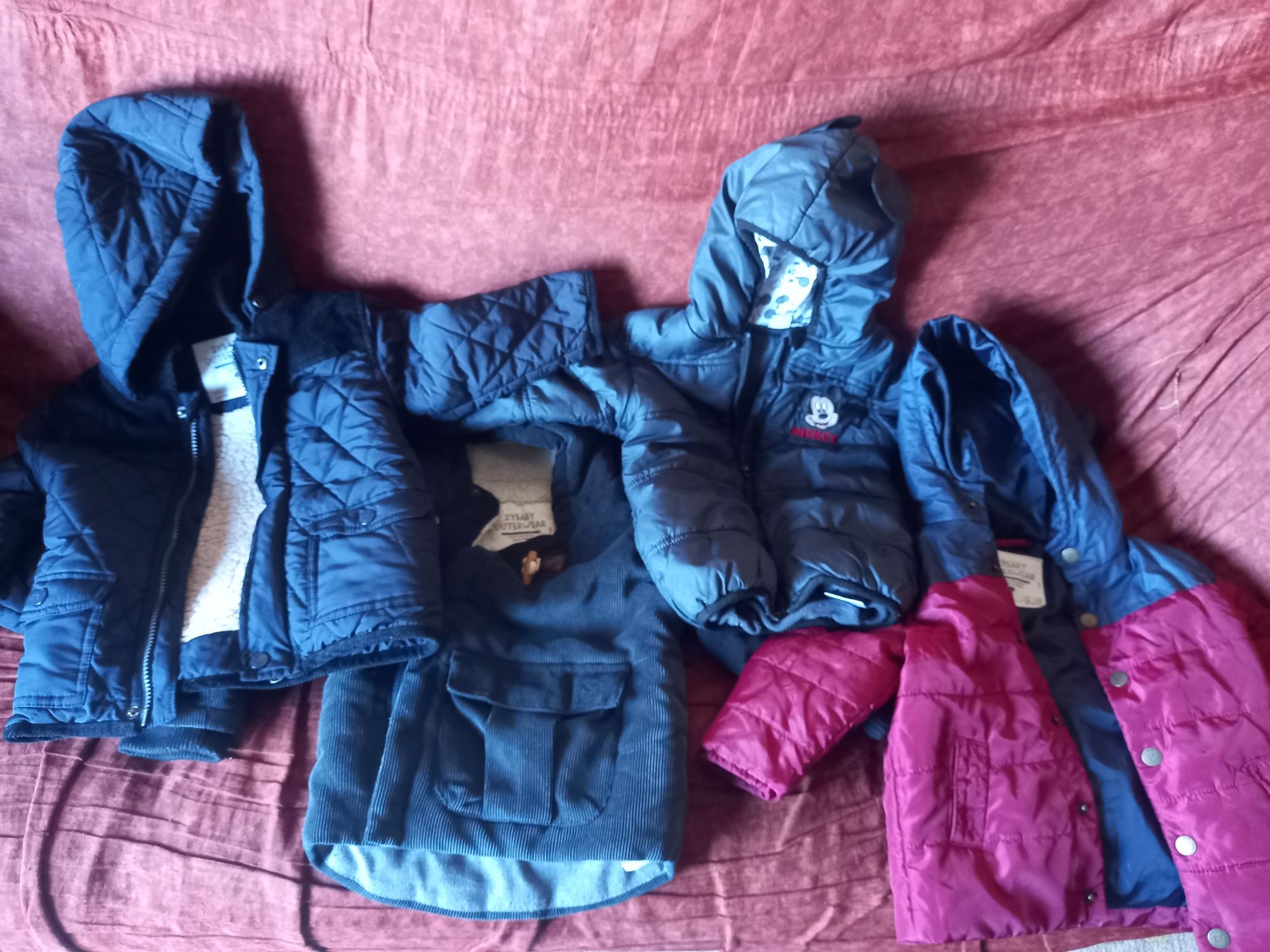 4 casacos inverno (usados em bom estado) tamanho 12 /18 meses