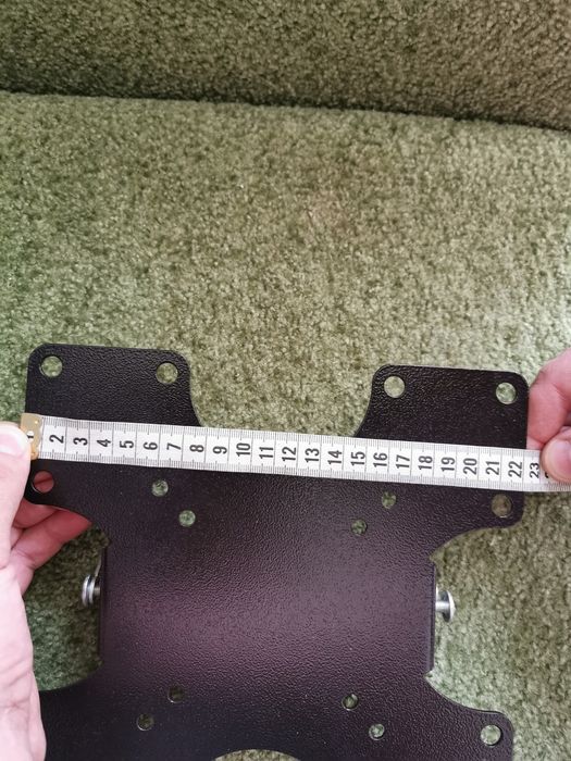 Кріплення для телевізора на стіну