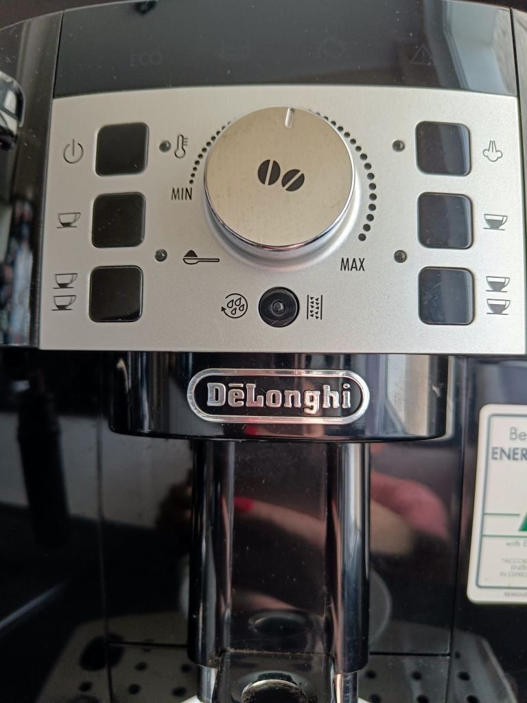 Ekspres DeLonghi Magnifica S