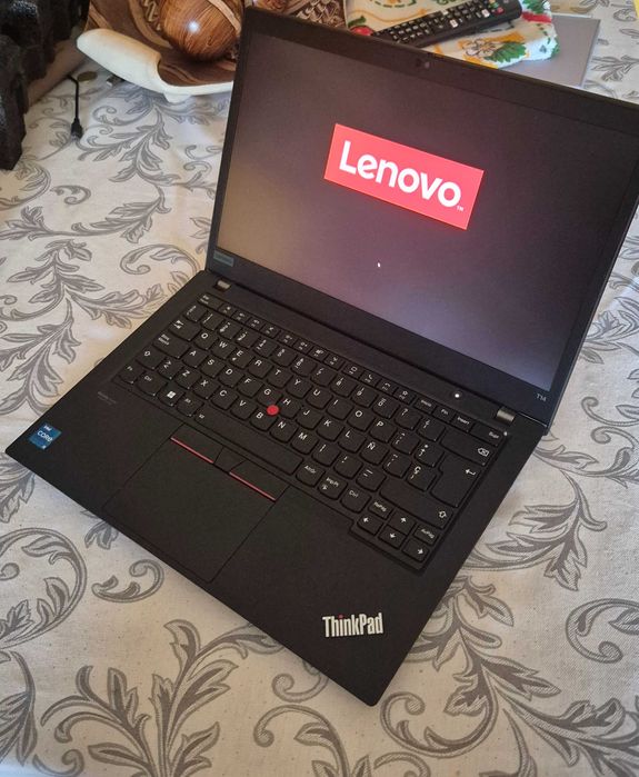 Lenovo ThinkPad T14 Gen 2 - i5 11ª Geração | 16GB | Ecrã 4K UHD