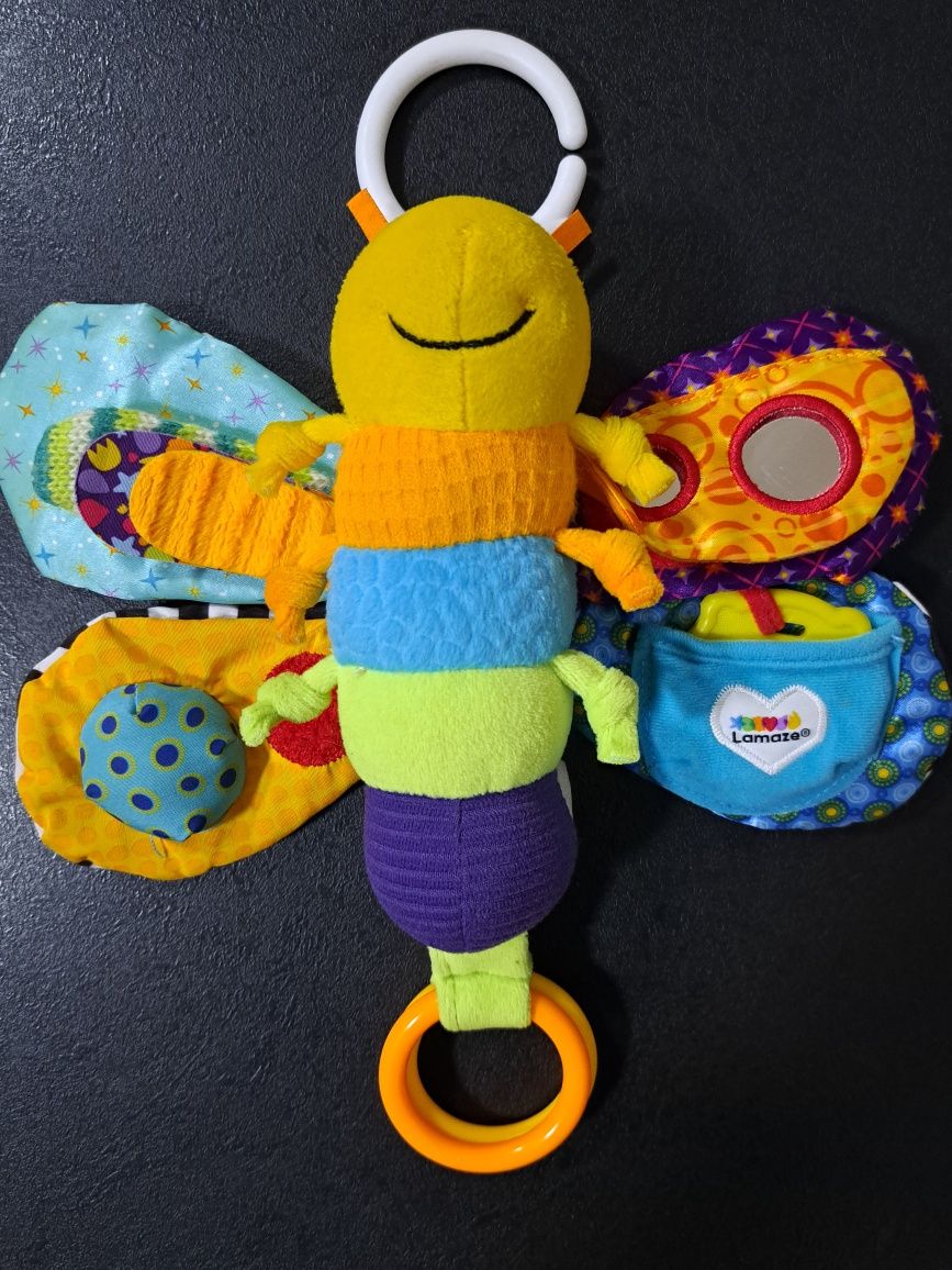 М'яка іграшка-підвіска Lamaze Метелик з прорізувачем та пищалкою