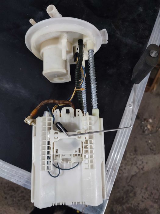 Паливний насос Jeep Cherokee