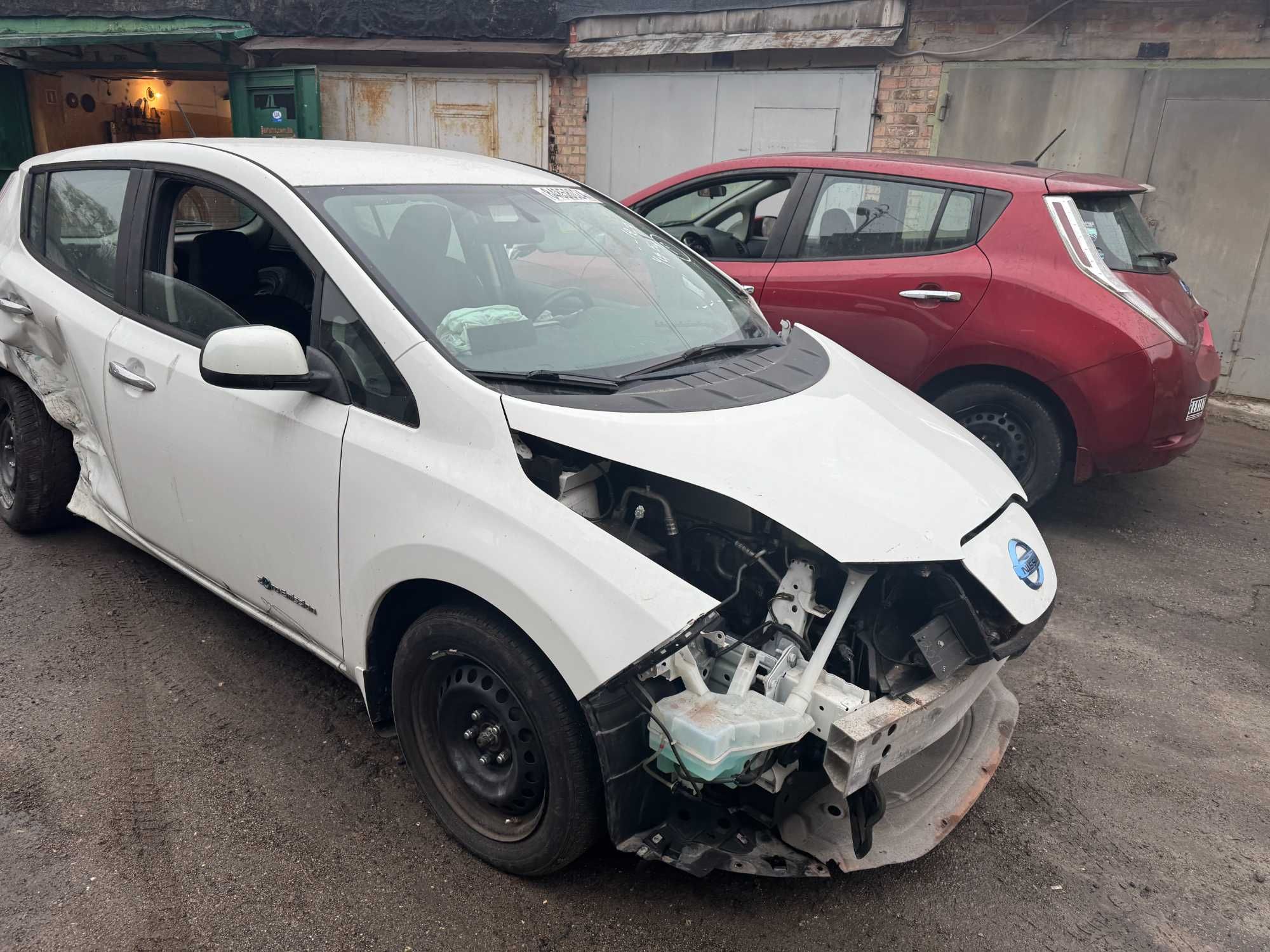 Nissan Leaf Кришка Багажника Ніссан ліф ляда