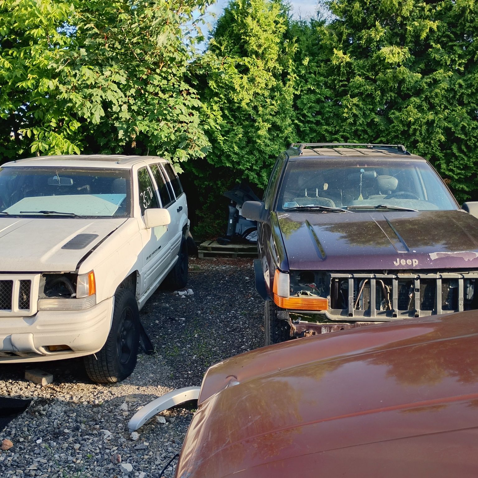 JEEP Części XJ,ZJ,KJ,WJ,MJ,YJ jest prawie wszystko
