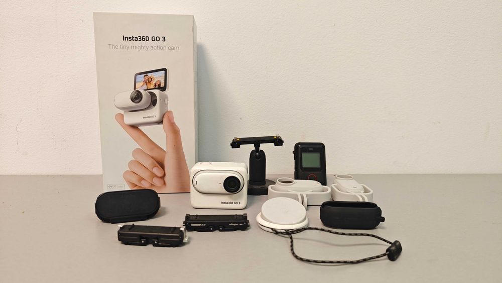 Insta360 go3 plus i kilka uchwytów