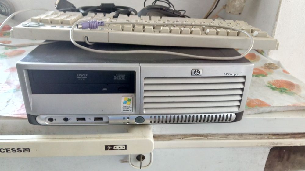 2 Computador de mesa hp