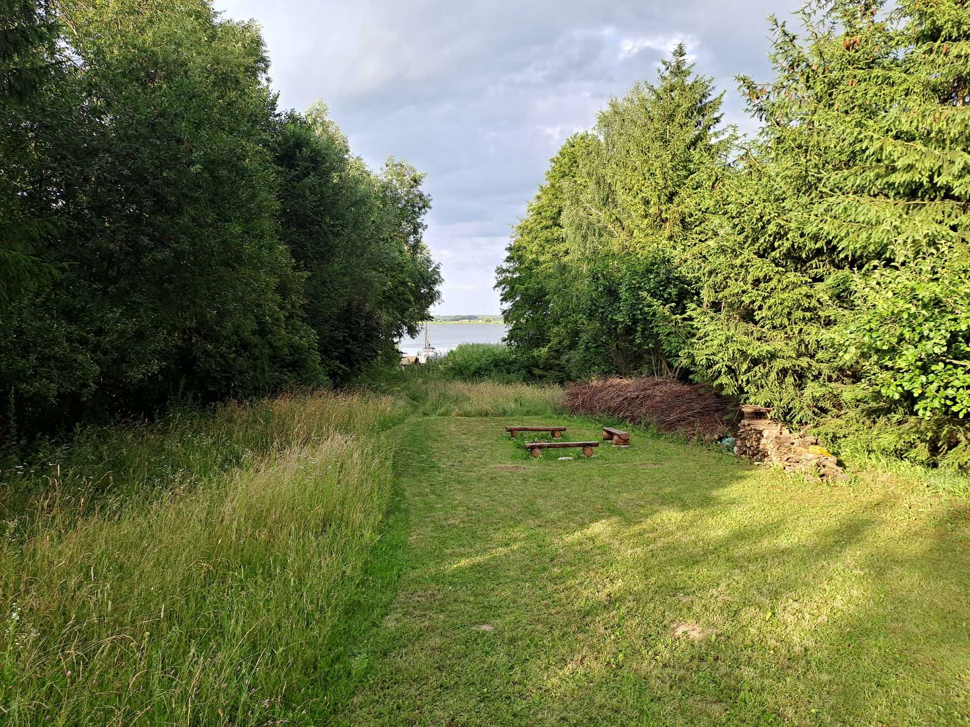 Dom na Mazurach nad jeziorem - własna plaża, kajaki, łódka, pomost.