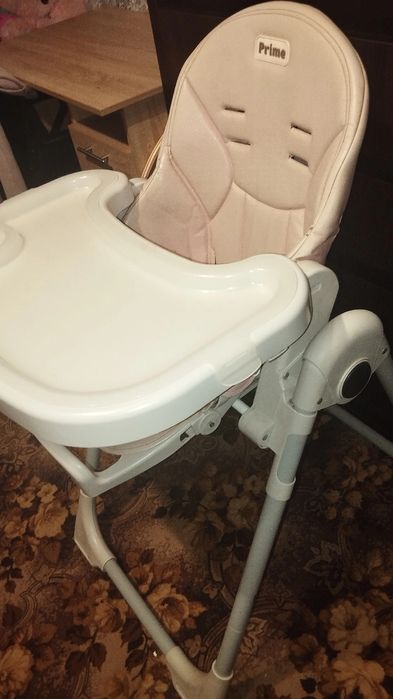 Годувальний столик