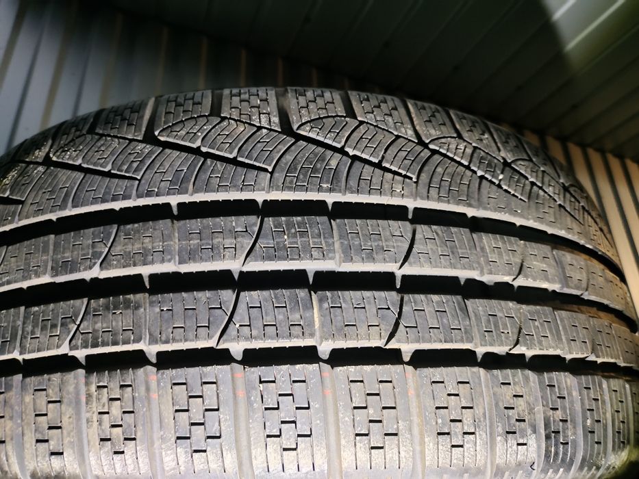 Шини 255/40 R20 Pirelli зима