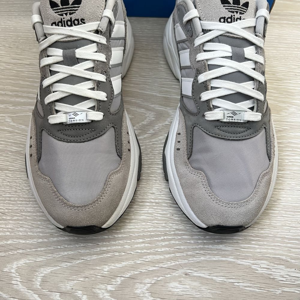 Кроссовки Adidas Retropy F90 Torsion оригинал размер 45