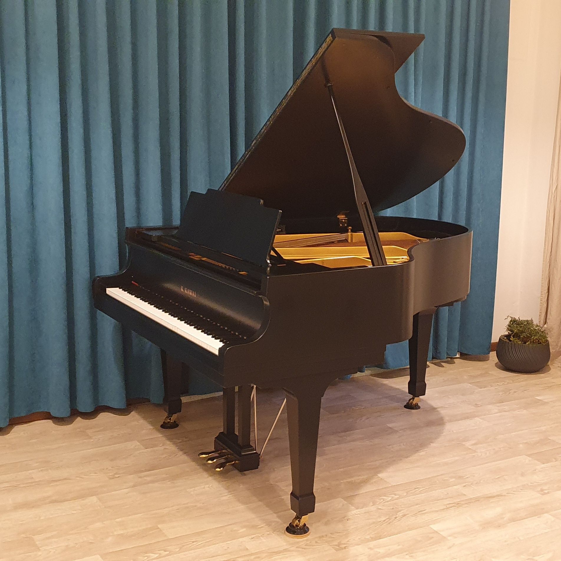 Fortepian Kawai KG-2C | 178 cm, czarny, stan bdb, piekne brzmienie!