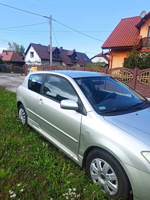 Toyota Corolla 1.6 2004 roku