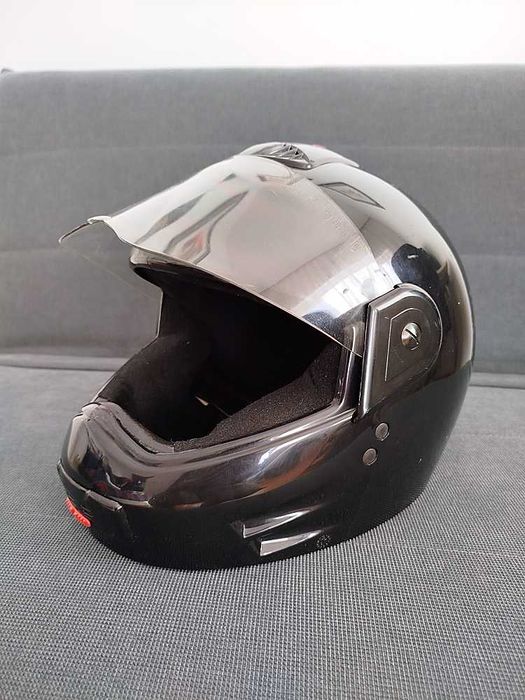 Capacete de mota.