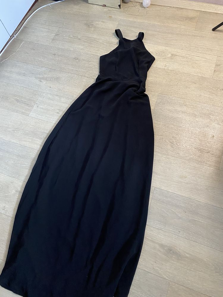 Довга чорна сукня з відкритою спиною missguided