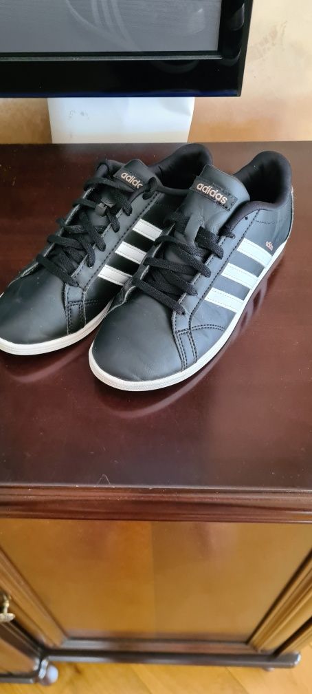 Кросівки Adidas 36 розмір