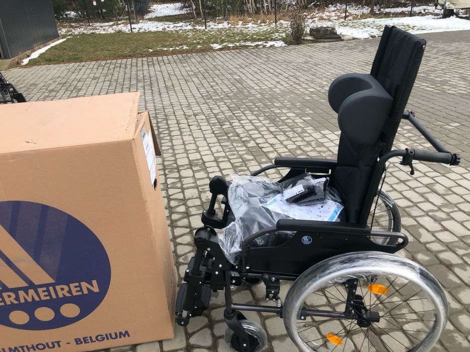 Wozek inwalidzki nowy w fabrycznym opakowaniu