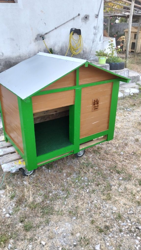 Casota para cão de porte grande
