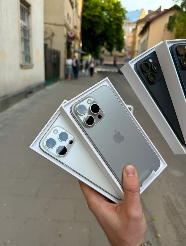 Used/New open Iphone 15 pro max 256gb natural, white, black, blue