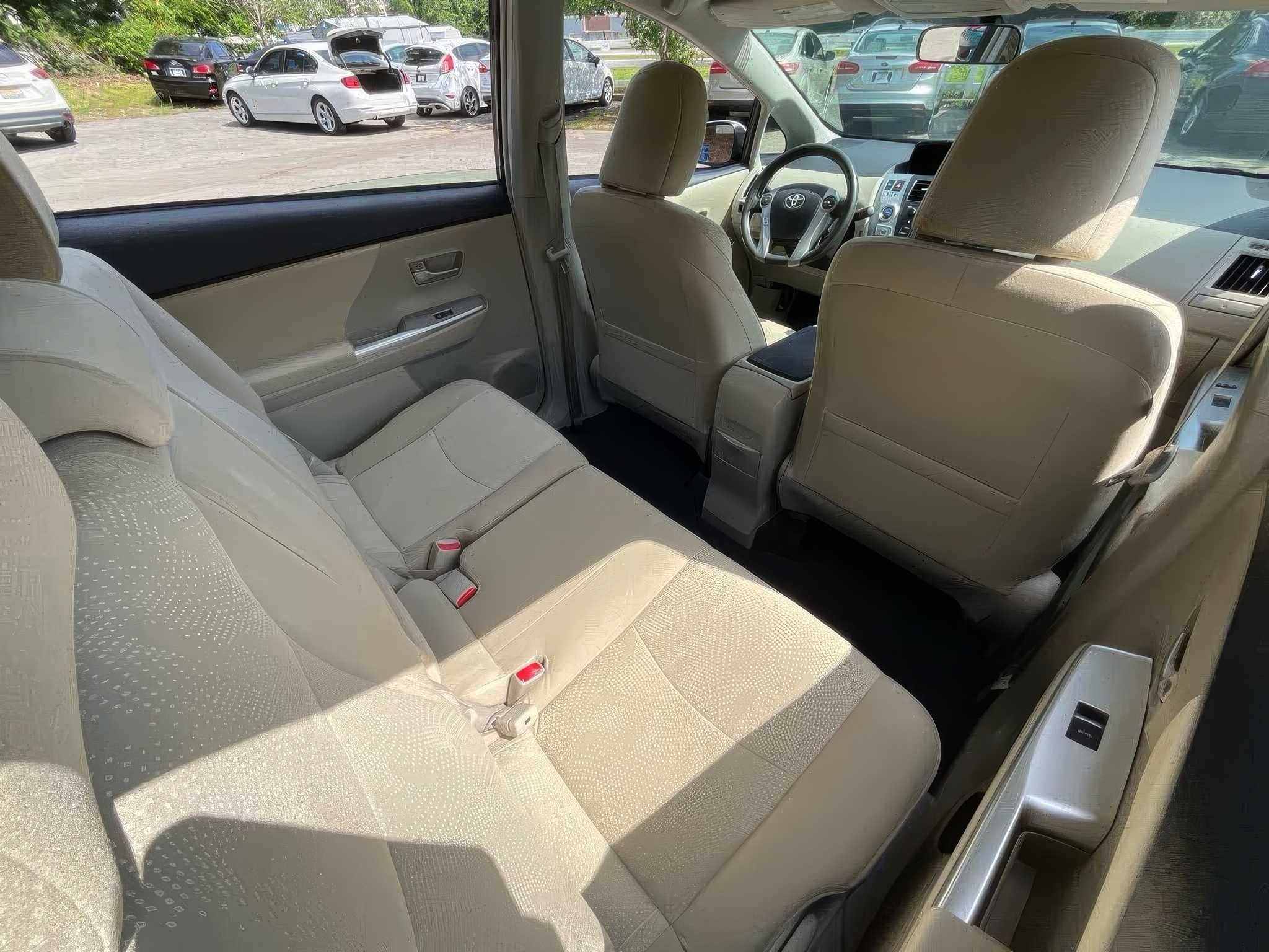 2014 Toyota Prius v Two