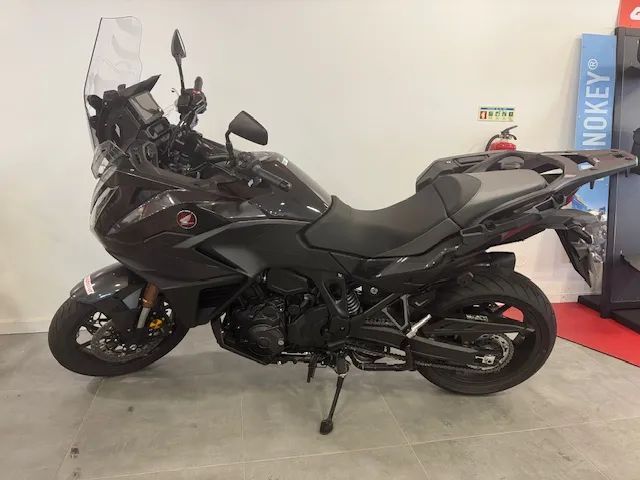 Honda NT  DCT - suspenção automatica